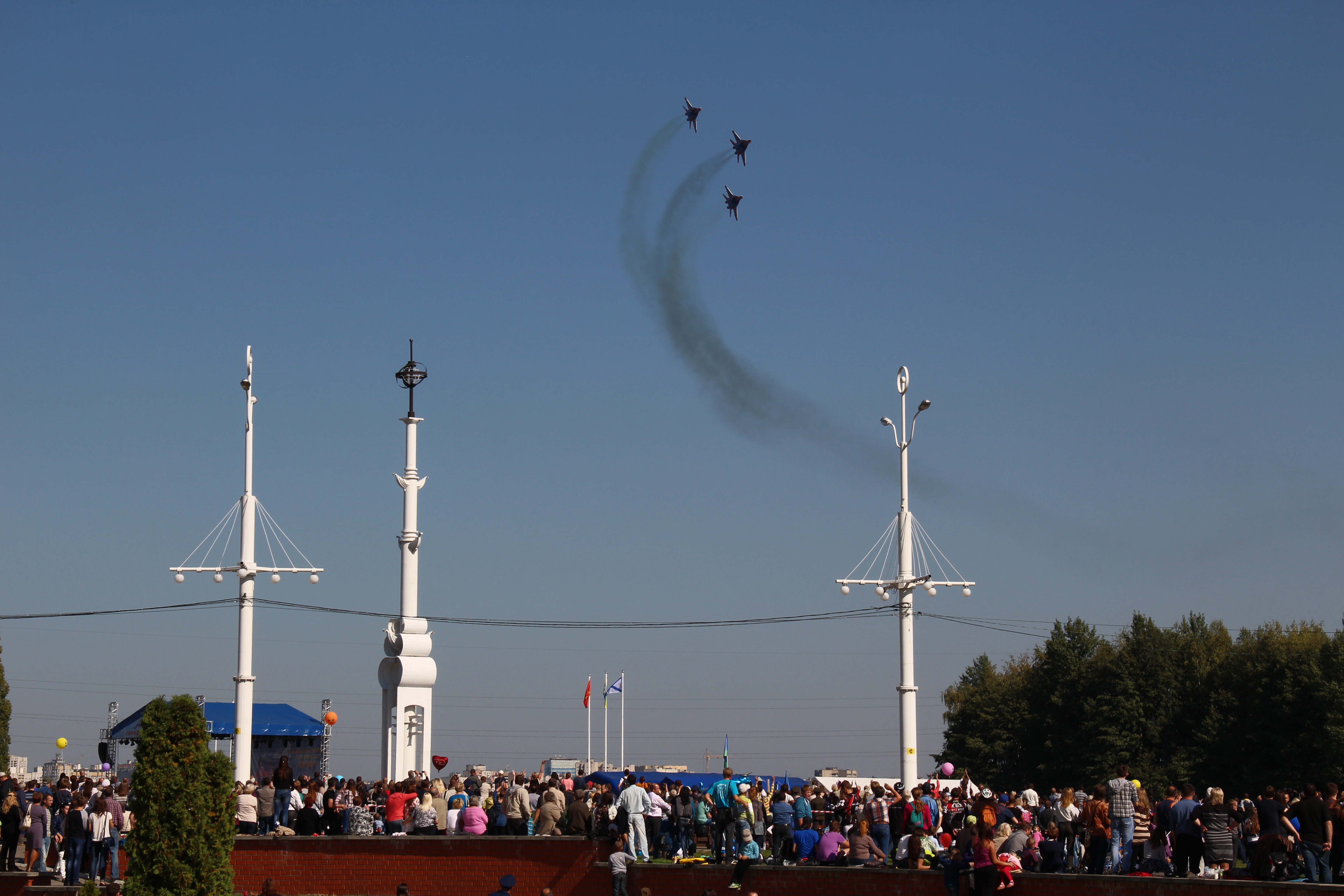 День города сокола. Адмиралтейская площадь Воронеж. День города Воронеж 2014. Воронеж прилетела ракета. . Адмиралтейская площадь, ее построили в 1996 году, к 300-летию в Воронеж.