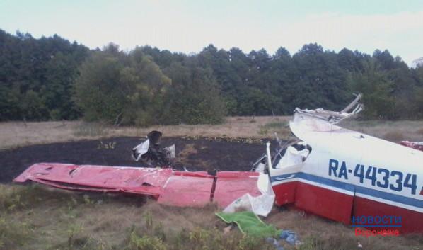 Самолет разбился в Липецкой области.