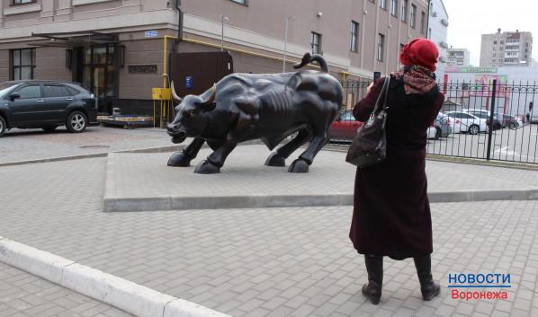 С улицы Карла Маркса убрали статую быка.