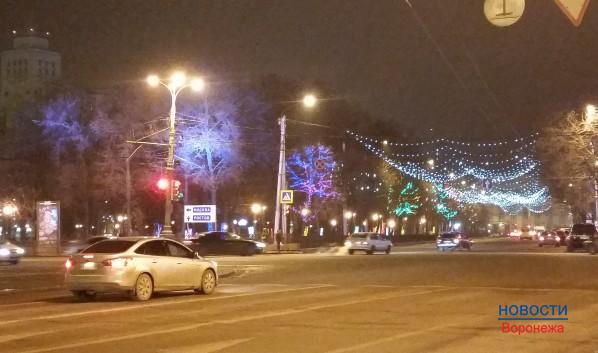 Праздничная подсветка Кольцовского сквера в Воронеже.
