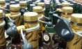 В Воронеже накрыли группу, производившую поддельный алкоголь.