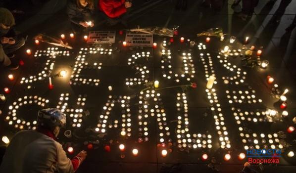 Свечи в память об убитых журналистах. Фото: bbc.com