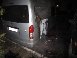 В Воронеже сгорел микроавтобус.