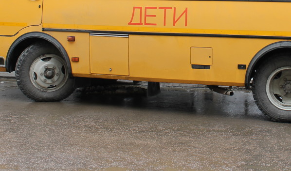 Под Воронежем в ДТП попал школьный автобус.