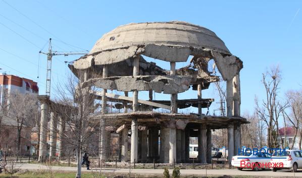 Руины Областной больницы, разрушенной во время боёв за Воронеж в 1942-1943 года.
