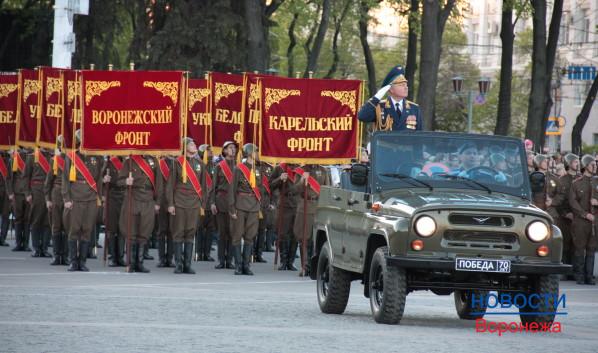 Подготовка к параду Победы на площади Ленина в Воронеже.