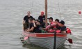 Ребята поплыли на шлюпке из Воронежа в Севастополь.