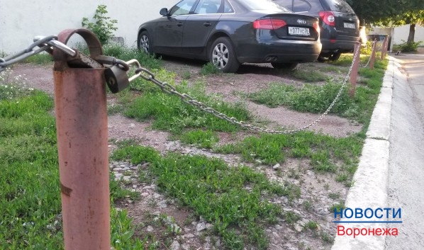 Воронежец отомстил соседке за парковку авто на «своем» месте.