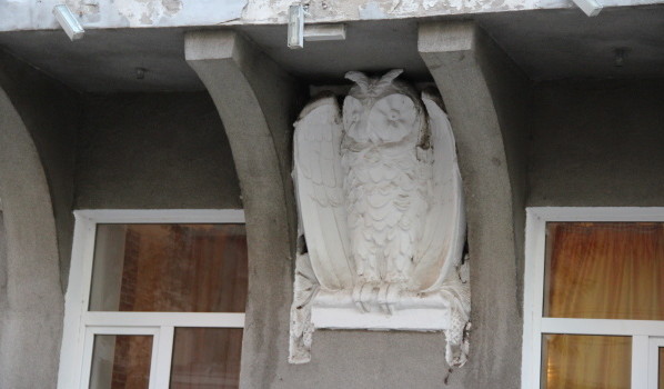 Знаменитый дом с совой на Алексеевского.