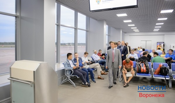 Алексей Гордеев и Игорь Левитин посетили аэропорт Воронежа.