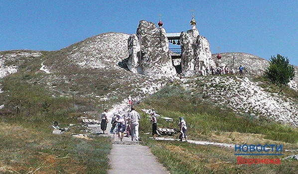 Военные побывали в музее-заповеднике «Дивногорье».