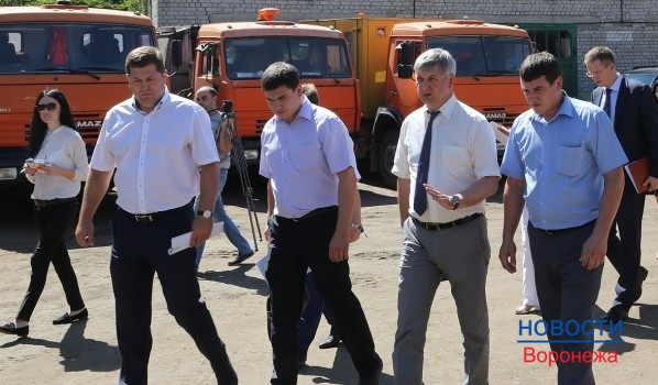 Мэр Александр Гусев посетил «Комбинат благоустройства Коминтерновского района».