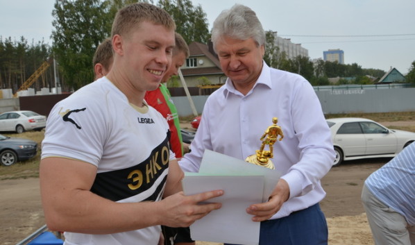 Владимир Ходырев поздравил победителей.