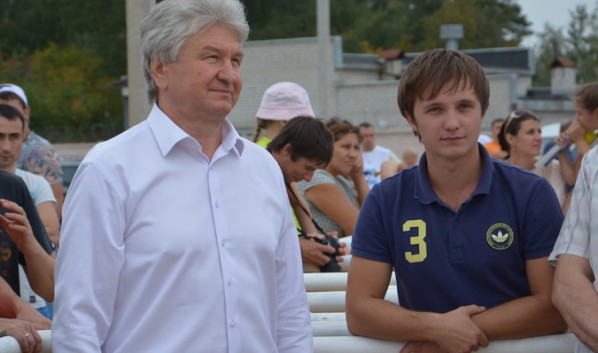 Спикер горДумы Владимир Ходырев пообещал жителям встретится на таких соревнованиях еще раз.