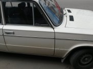 Машину угнали, соединив провода зажигания.