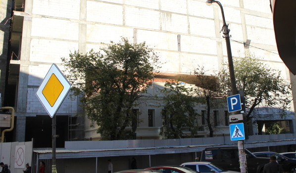 Дом купца Балашова встроили в высотку.