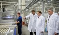 Уже вовсю работают линии по производству сладостей.
