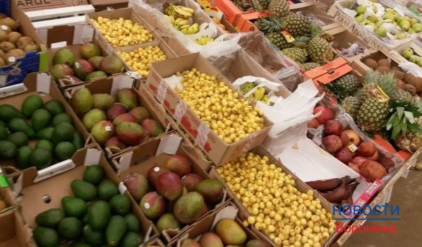 Инспекторы Россельхознадзора усилили контроль за фруктами, поставляемыми из Белоруссии.