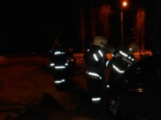 Сгорела дорогая иномарка.