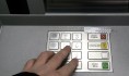 Воронежец пришел в банк, а на его карте не оказалось денег.