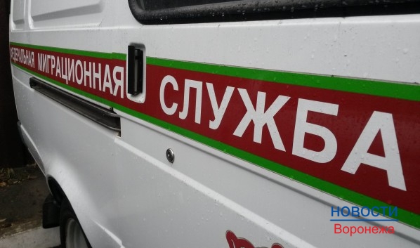 На учет незаконно поставили сто человек.