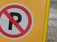 В Воронеже на время запретят парковаться на нескольких улицах.