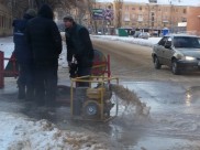 Вода залила проезжую часть.