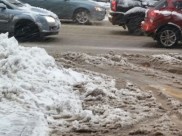 Водителей просят быть осторожнее на дорогах.