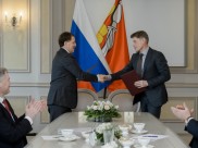 Губернаторы подписали соглашение о сотрудничестве.