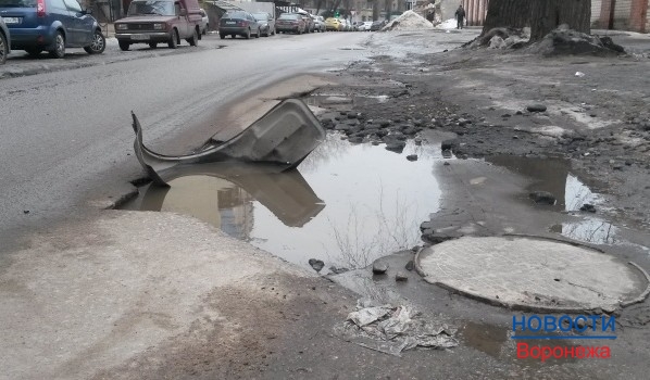 Многие аварии происходят из-за плохих дорог.