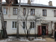 Дом признали аварийным.