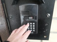 В мэрии пояснили, кто должен обслуживать домофоны.