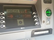 На сайтах описывали способы взлома банкоматов.