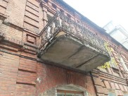 Во многих домах балконы находятся в удручающем состоянии.
