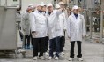 Полпреду показывают производство.