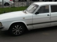 Молодой человек сдал машину мужчины на металлолом.