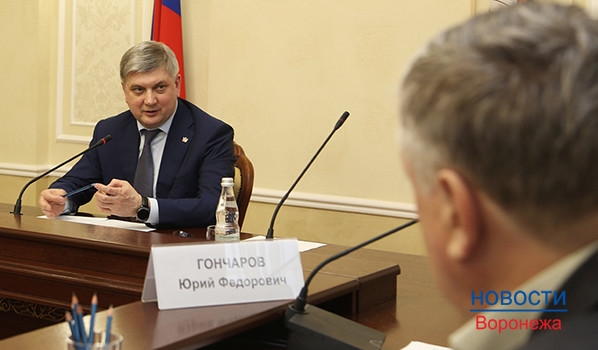 Александр Гусев провел совещание по организации новой схемы размещения нестационарных торговых объектов.