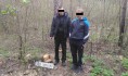 Номера они прятали неподалеку.