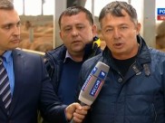 Александр Князев задает вопрос Владимиру Путину.