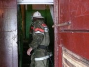 Спасатели быстро эвакуировали жильцов.