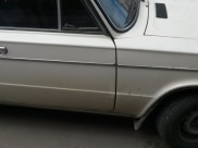 Мужчина угнал машину, чтобы покататься на ней.