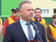 Олег Черкасов.