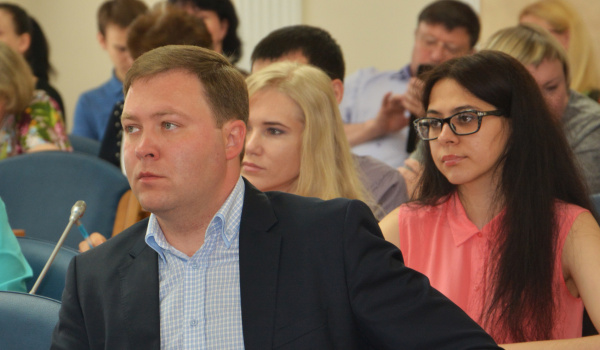 В горДуме прошли публичные слушания об исполнении бюджета 2015 года.