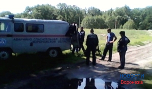 В реке Воронеж 46-летнего мужчину течением затянуло под мост.