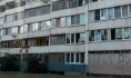 Женщина хотела выпрыгнуть с 4 этажа.