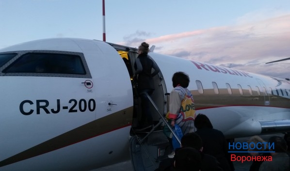 По предварительным данным, экстренную посадку совершил Bombardier CRJ-200.