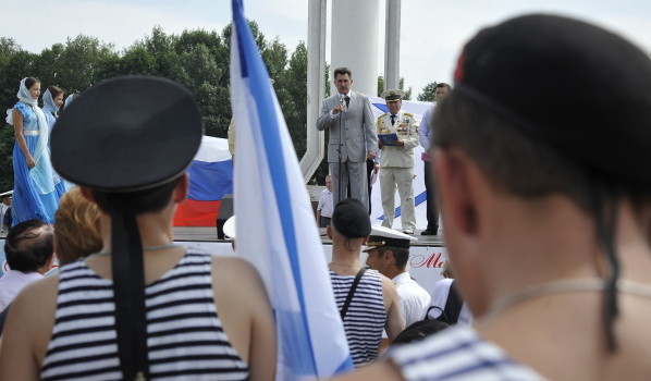  Воронежцев с Днем Военно-морского флота поздравил бывший мэр Борис Скрынников. 