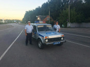Гаишники помогли путешественникам из Санкт-Петербурга.