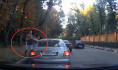 Видеорегистратор снял очередной дорожный конфликт.