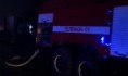 Огонь потушили, но автомобиль успел сгореть.